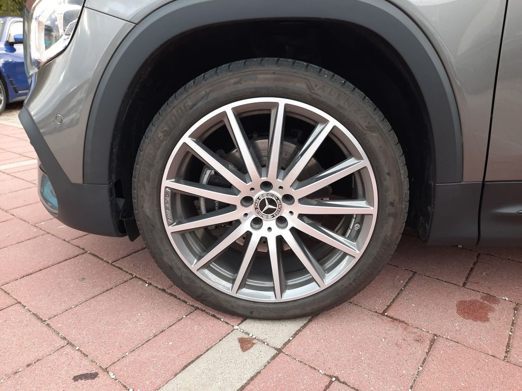Mercedes-Benz GLB 200 2023