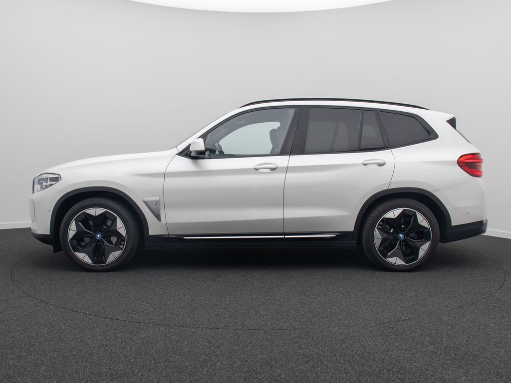 BMW iX3 2021