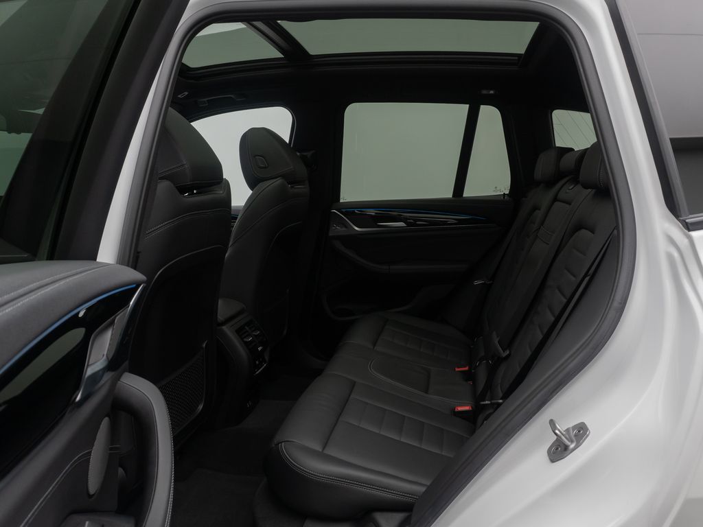 BMW iX3 2021
