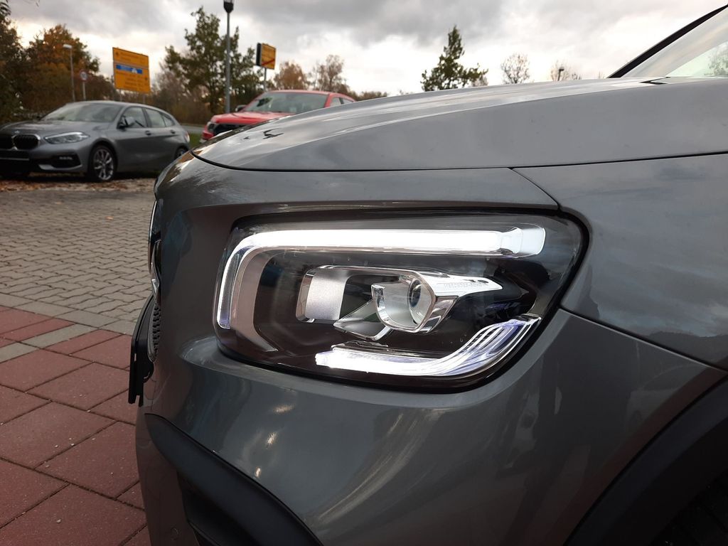 Mercedes-Benz GLB 200 2023