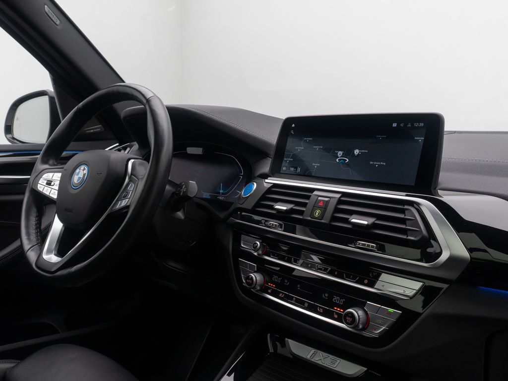 BMW iX3 2021