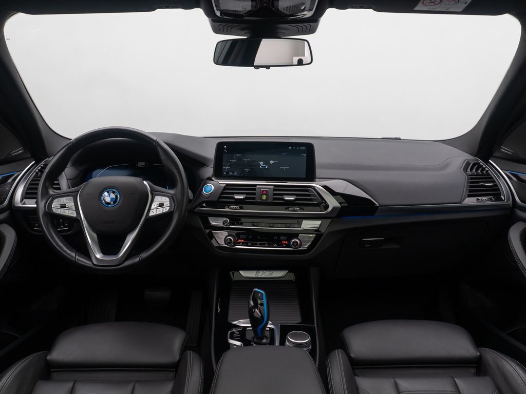BMW iX3 2021
