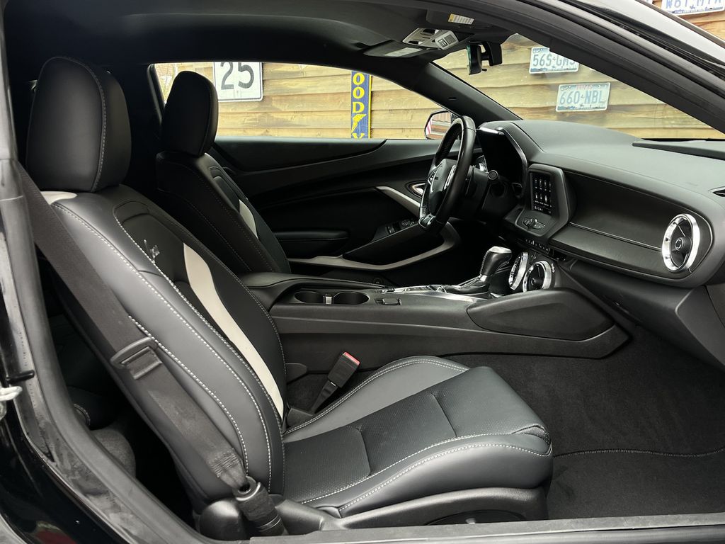 Chevrolet Camaro 2022