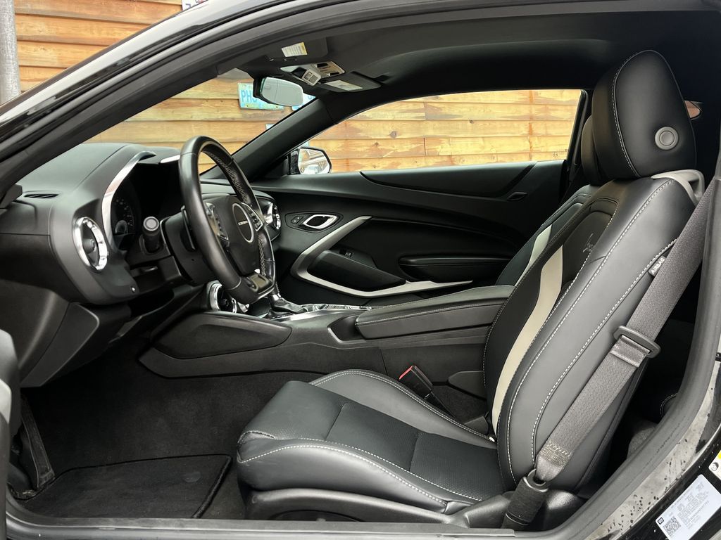 Chevrolet Camaro 2022