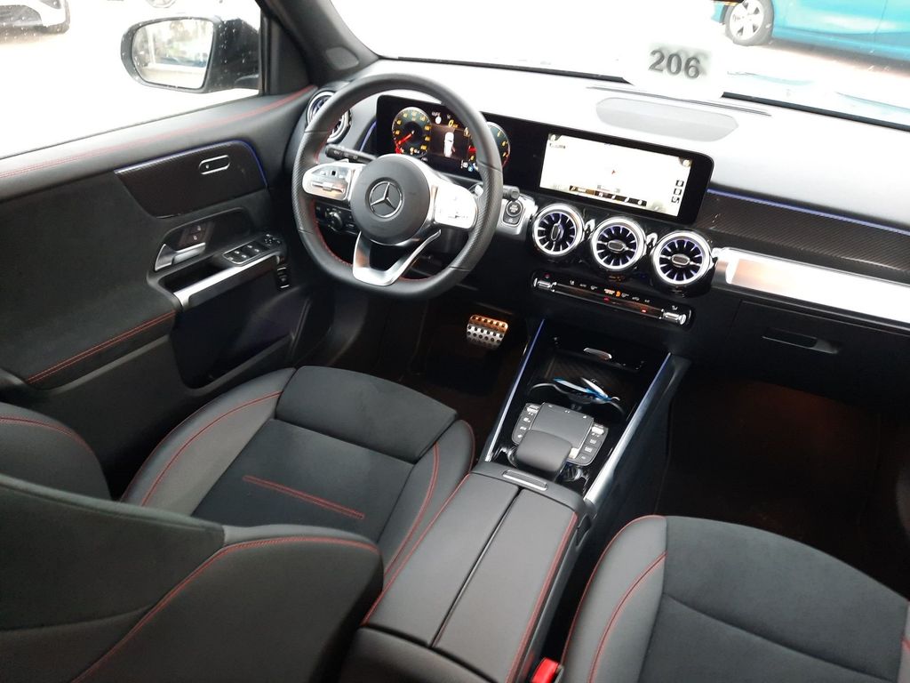 Mercedes-Benz GLB 200 2023