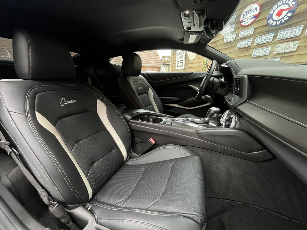 Chevrolet Camaro 2022