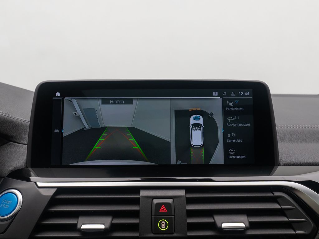 BMW iX3 2021