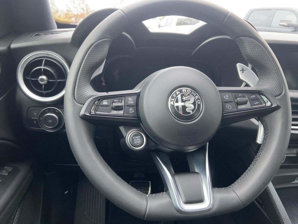 Alfa Romeo Stelvio 2024