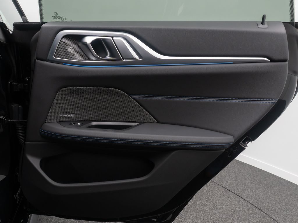 BMW i4 2023