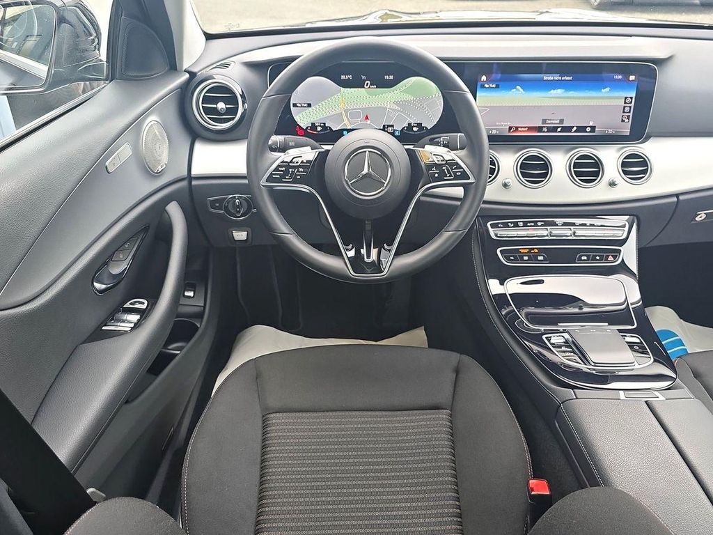 Mercedes-Benz E 300 2022