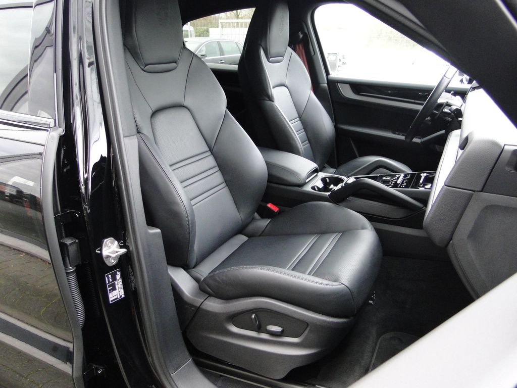 Porsche Cayenne 2024