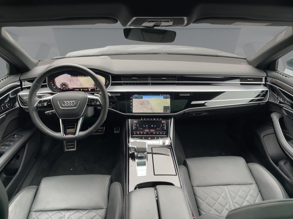 Audi A8 2022