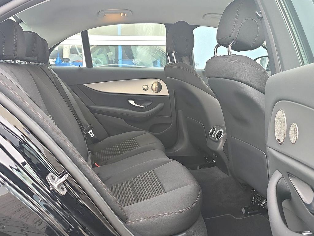 Mercedes-Benz E 300 2022