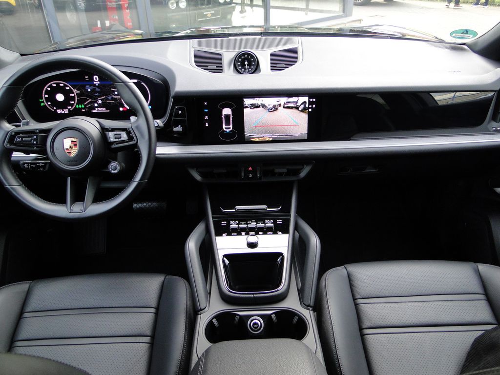 Porsche Cayenne 2024