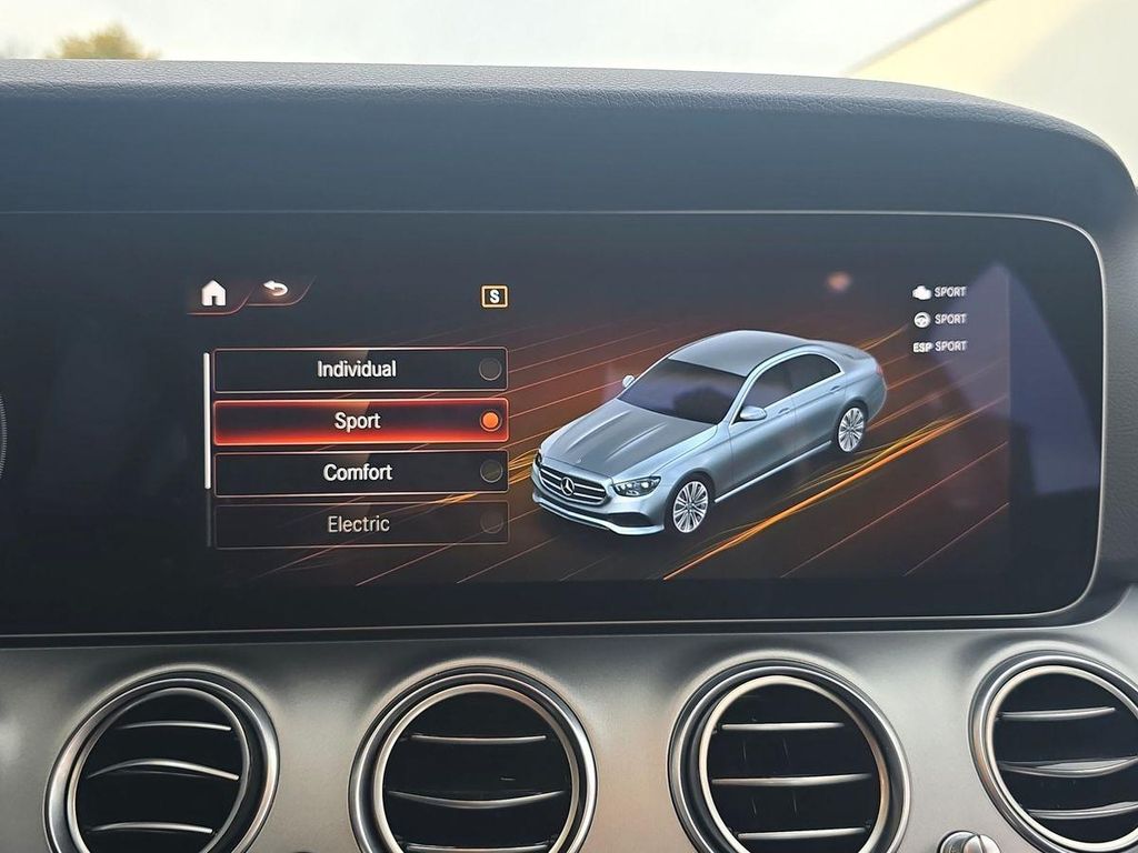 Mercedes-Benz E 300 2022