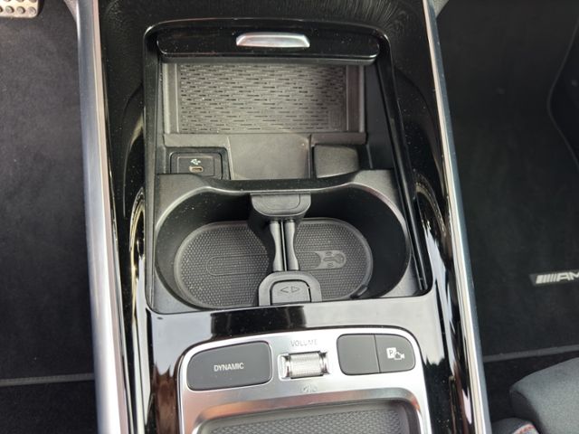 Mercedes-Benz B 220 2023