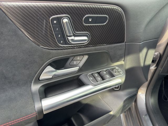 Mercedes-Benz B 220 2023