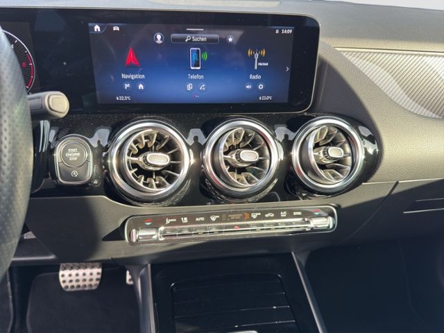 Mercedes-Benz B 220 2023