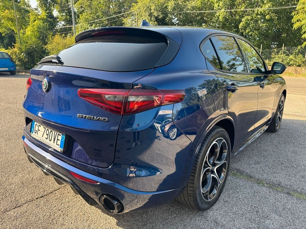 Alfa Romeo Stelvio 2021