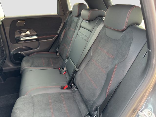 Mercedes-Benz B 220 2023