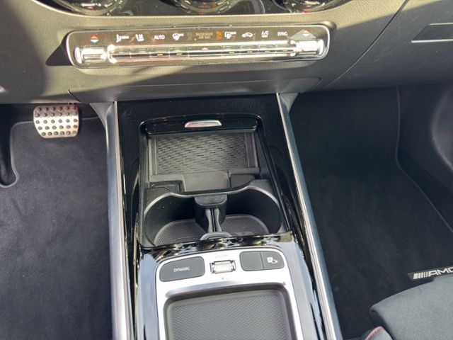 Mercedes-Benz B 220 2023