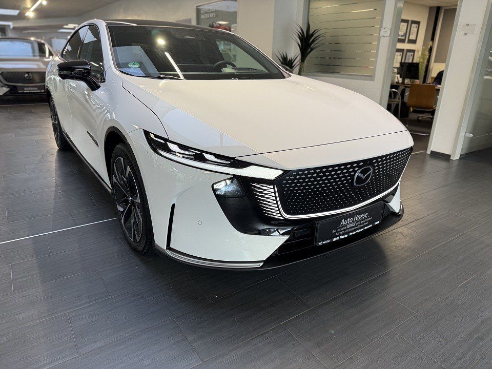 Mazda 6e 2025