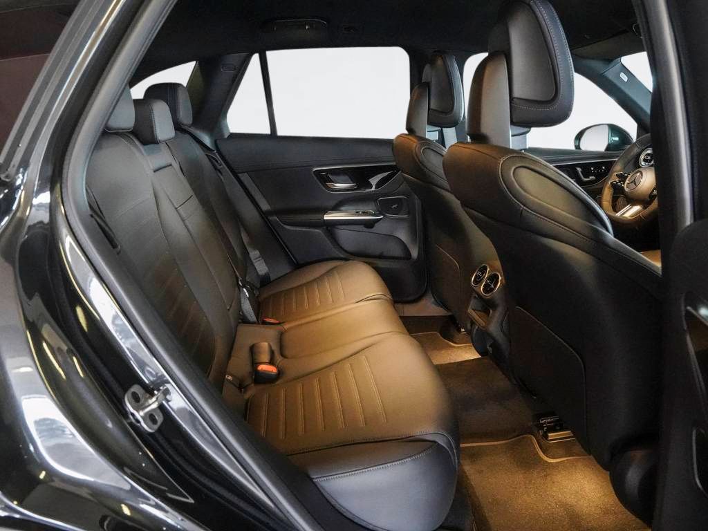 Mercedes-Benz GLC 300 2026