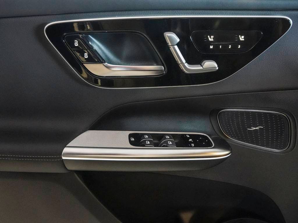 Mercedes-Benz GLC 300 2026