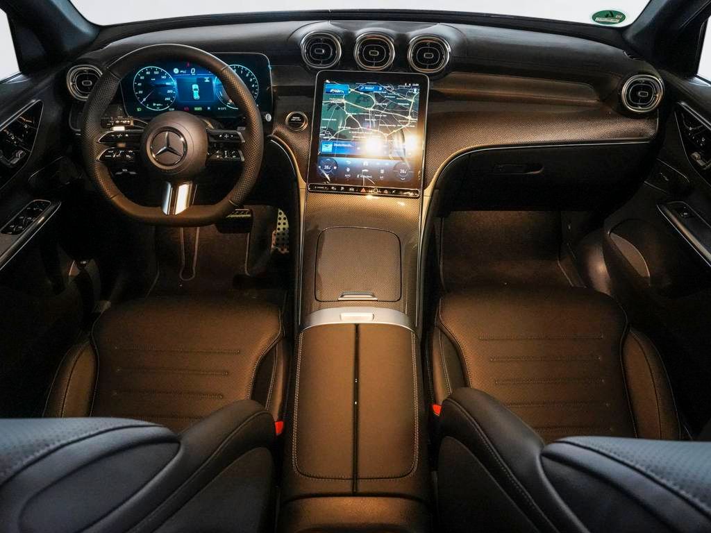 Mercedes-Benz GLC 300 2026