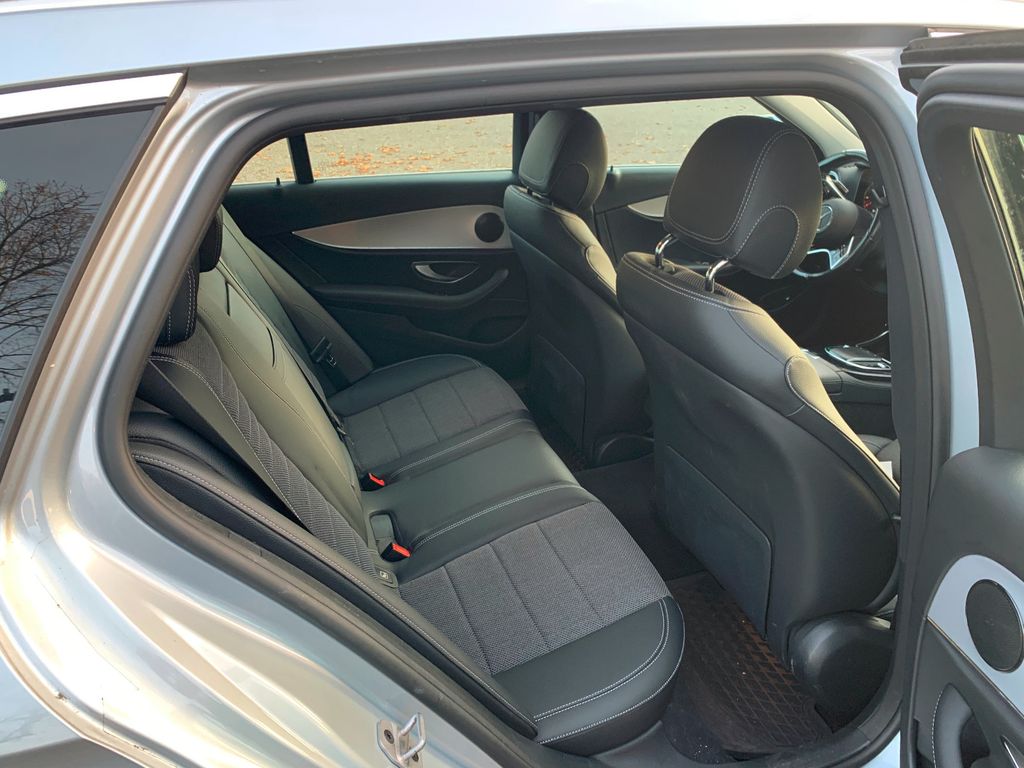 Mercedes-Benz E 220 2022