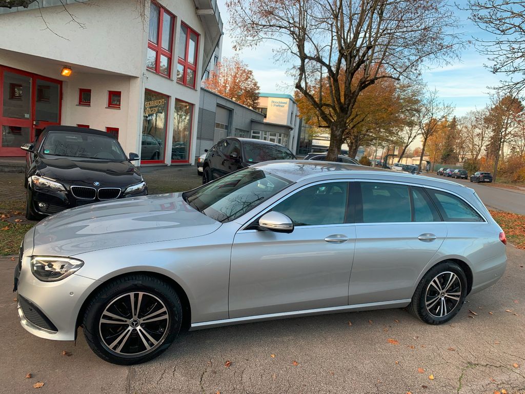 Mercedes-Benz E 220 2022