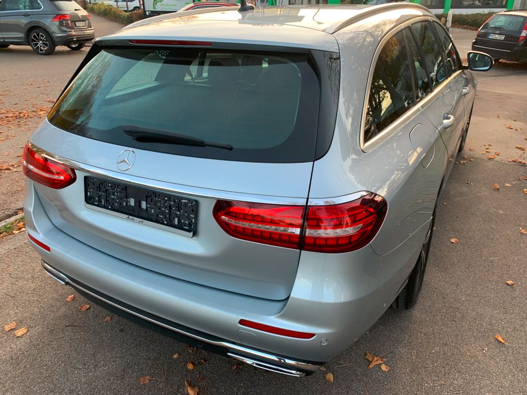 Mercedes-Benz E 220 2022