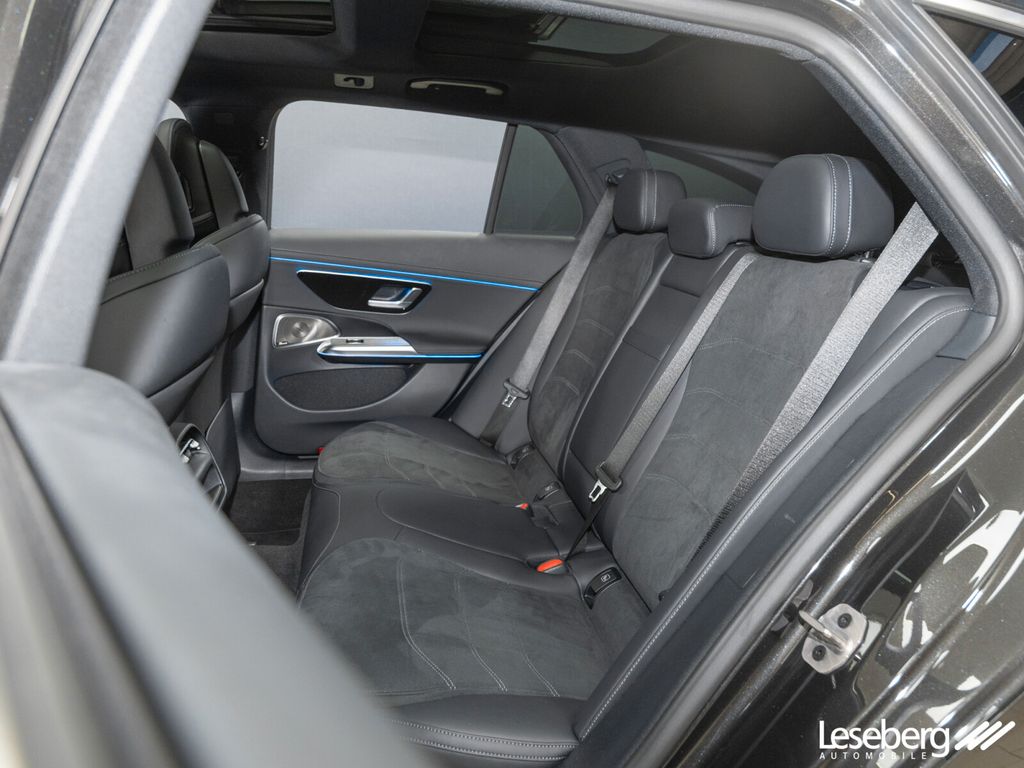 Mercedes-Benz E 300 2025