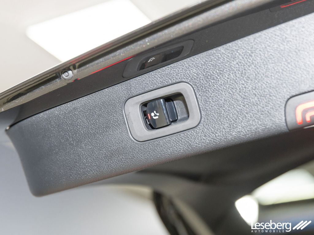 Mercedes-Benz E 300 2025