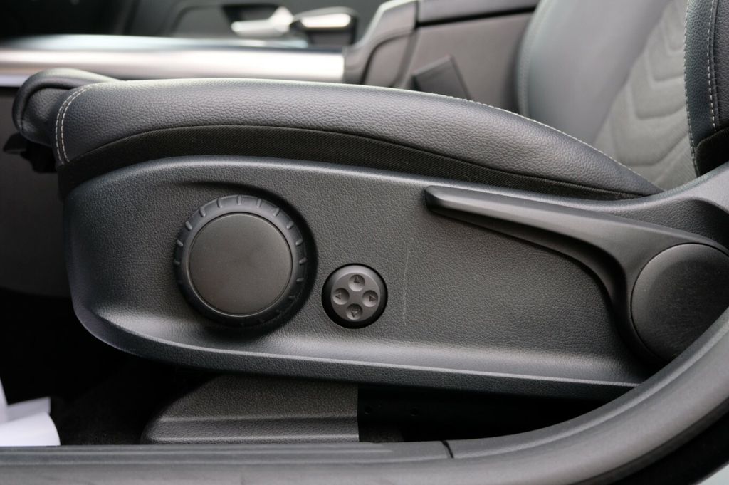 Mercedes-Benz EQA 2023