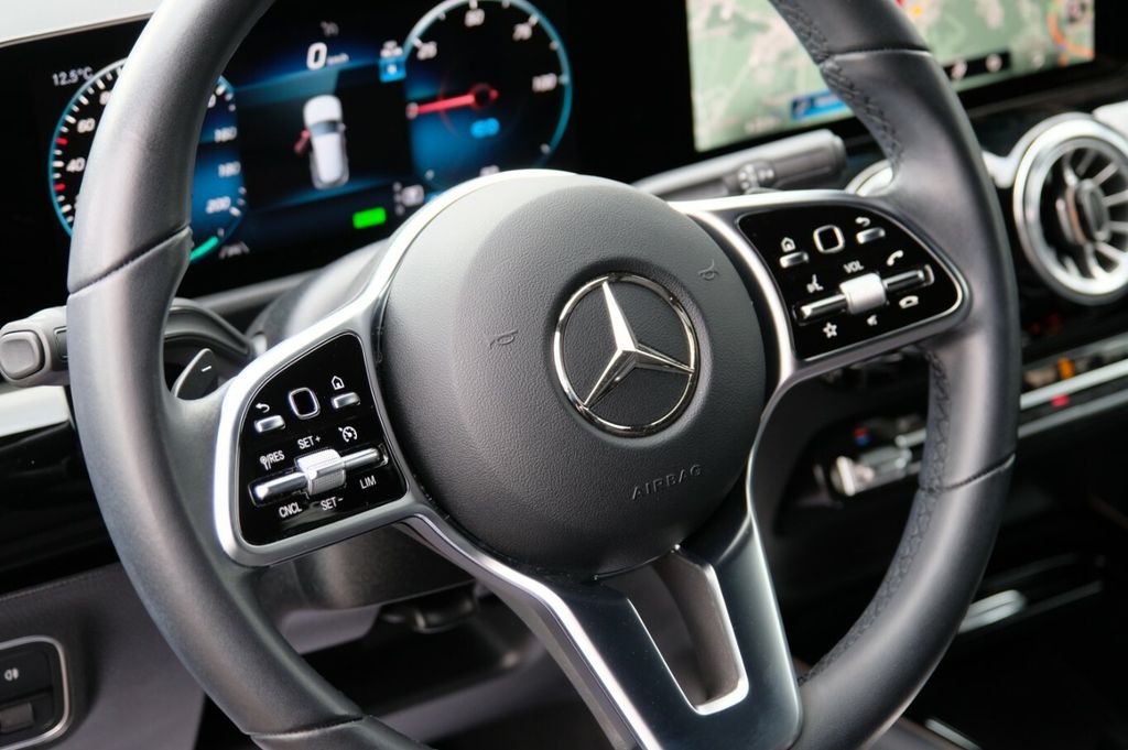 Mercedes-Benz EQA 2023