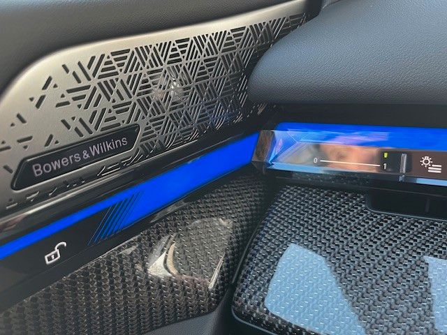 BMW i5 2024