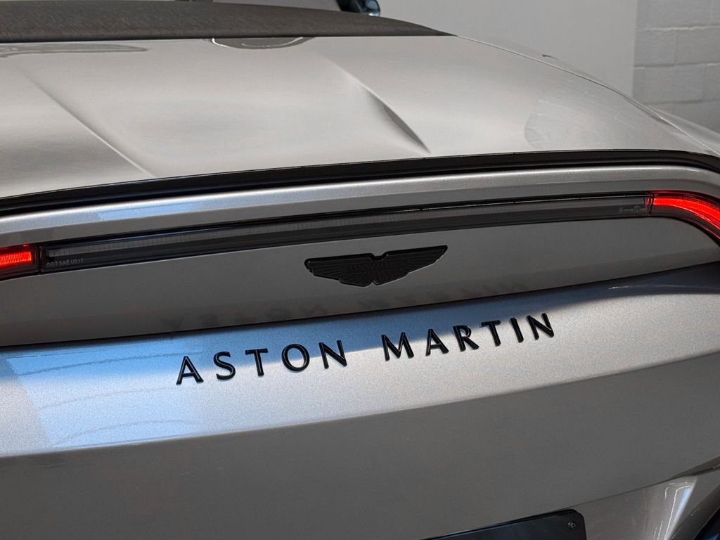 Aston Martin V8 Vantage
