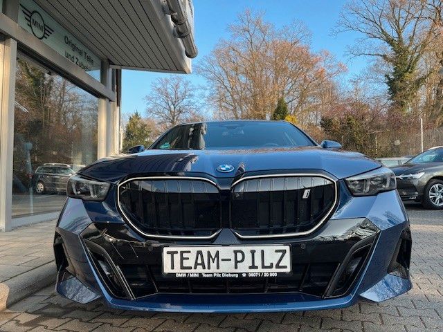 BMW i5 2024