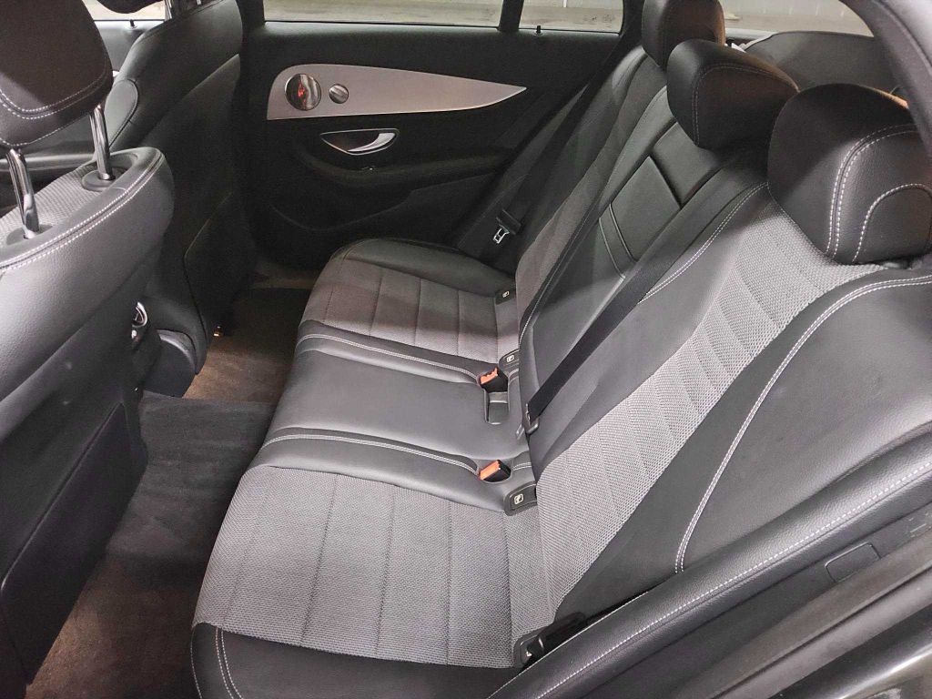 Mercedes-Benz E 300 2022