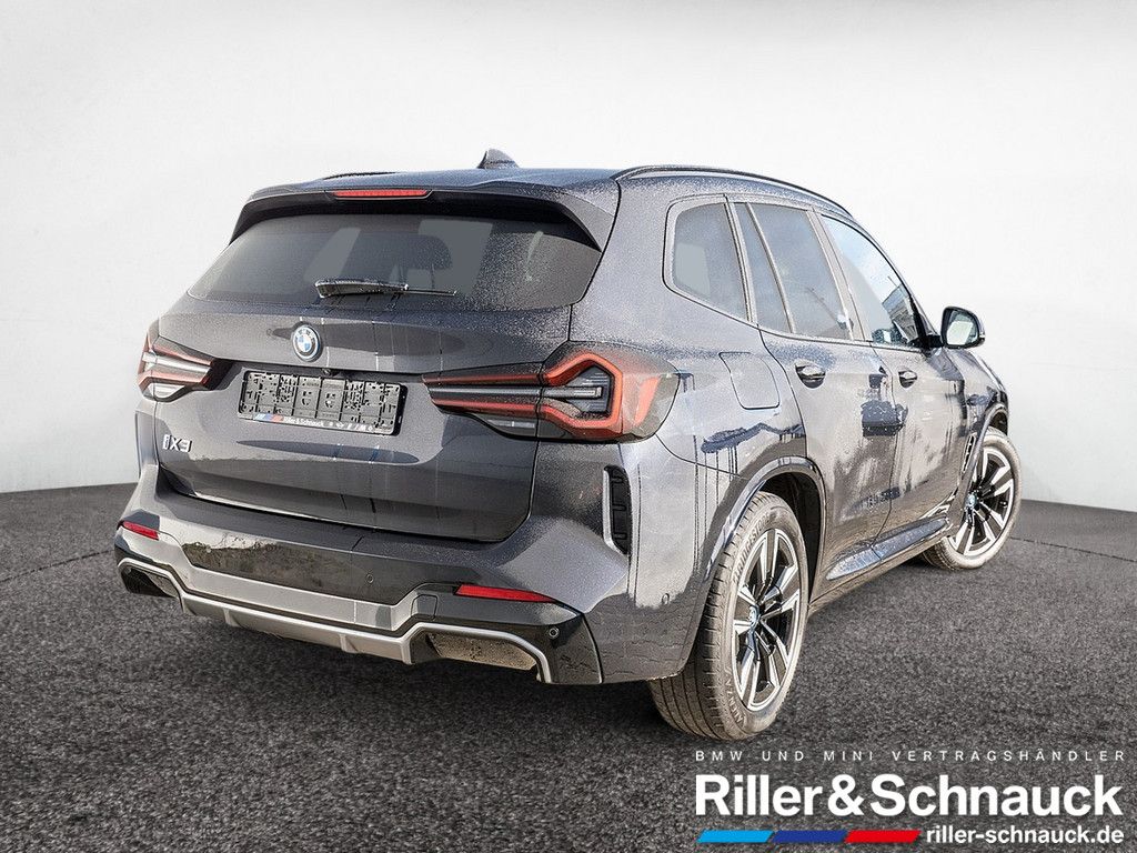 BMW iX3 2022