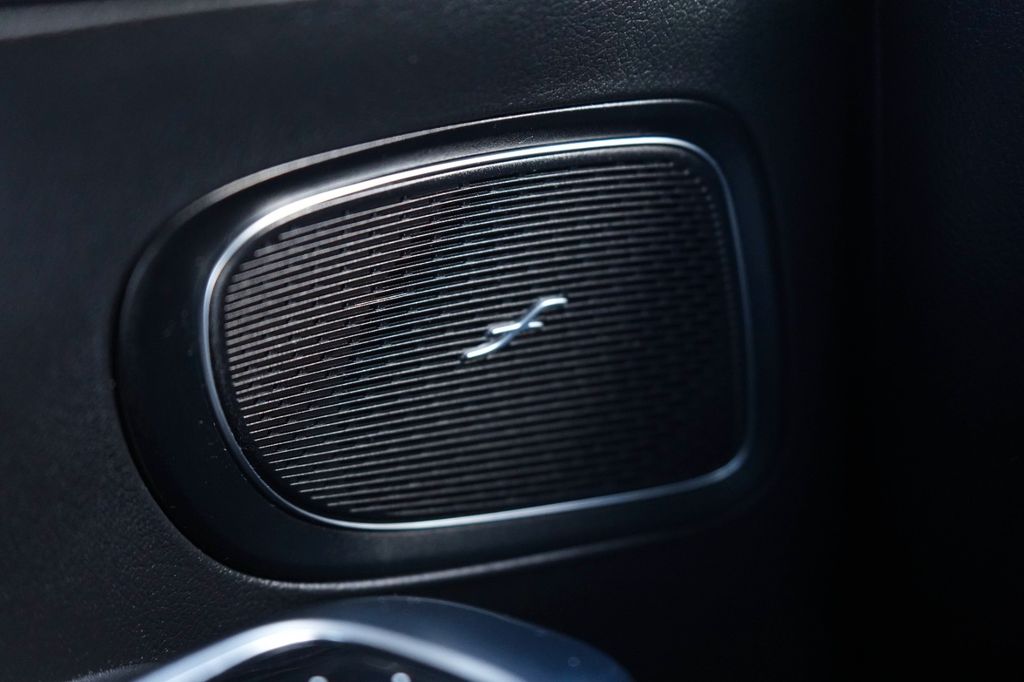 Mercedes-Benz C 300 2023