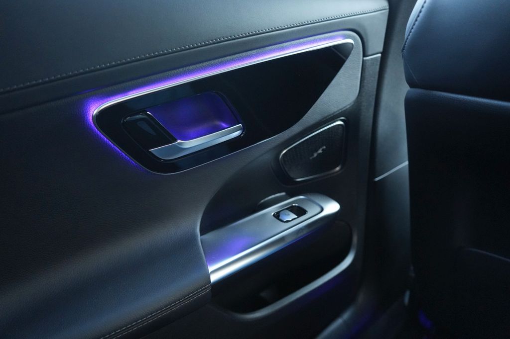 Mercedes-Benz C 300 2023