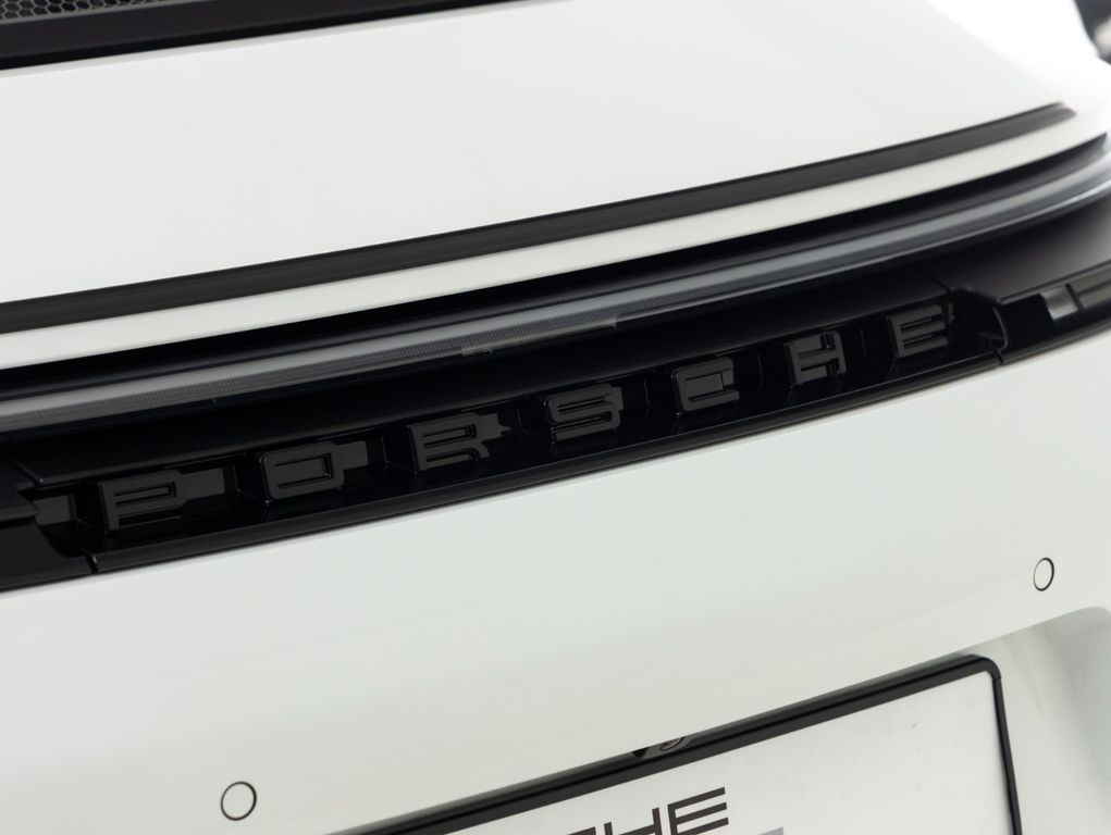 Porsche 992 2025