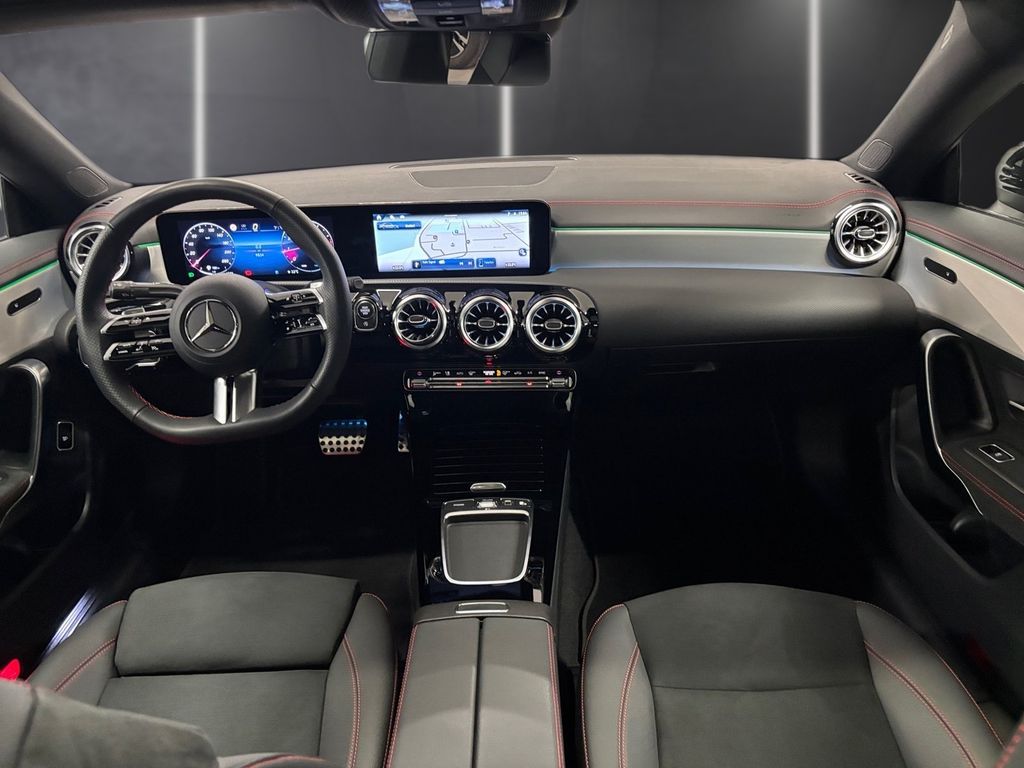 Mercedes-Benz CLA 200 2025