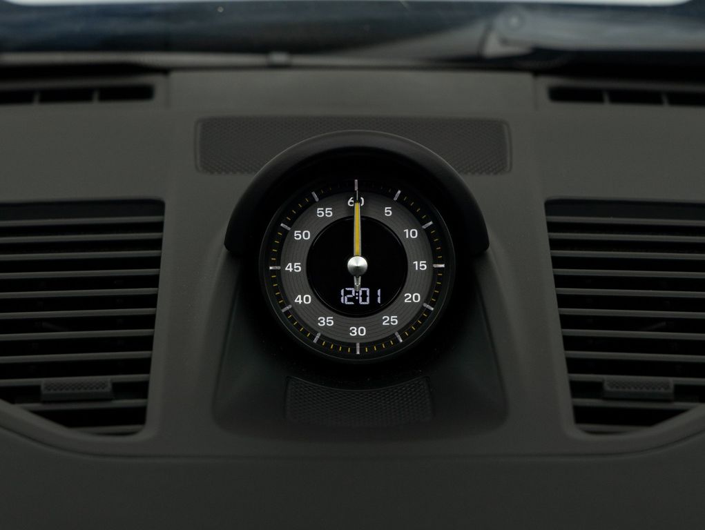 Porsche 992 2025