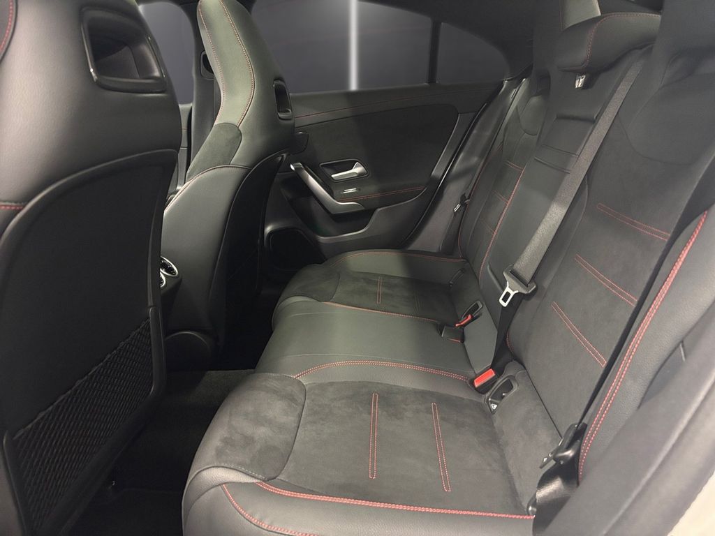 Mercedes-Benz CLA 200 2025
