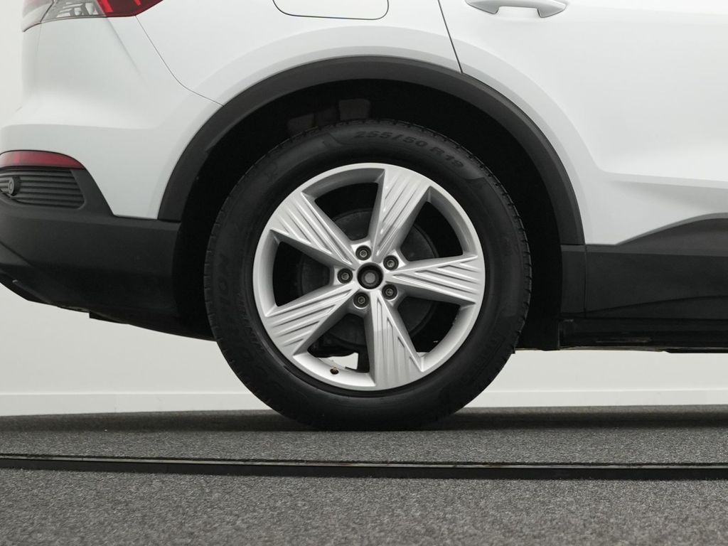Audi Q4 e-tron 2021