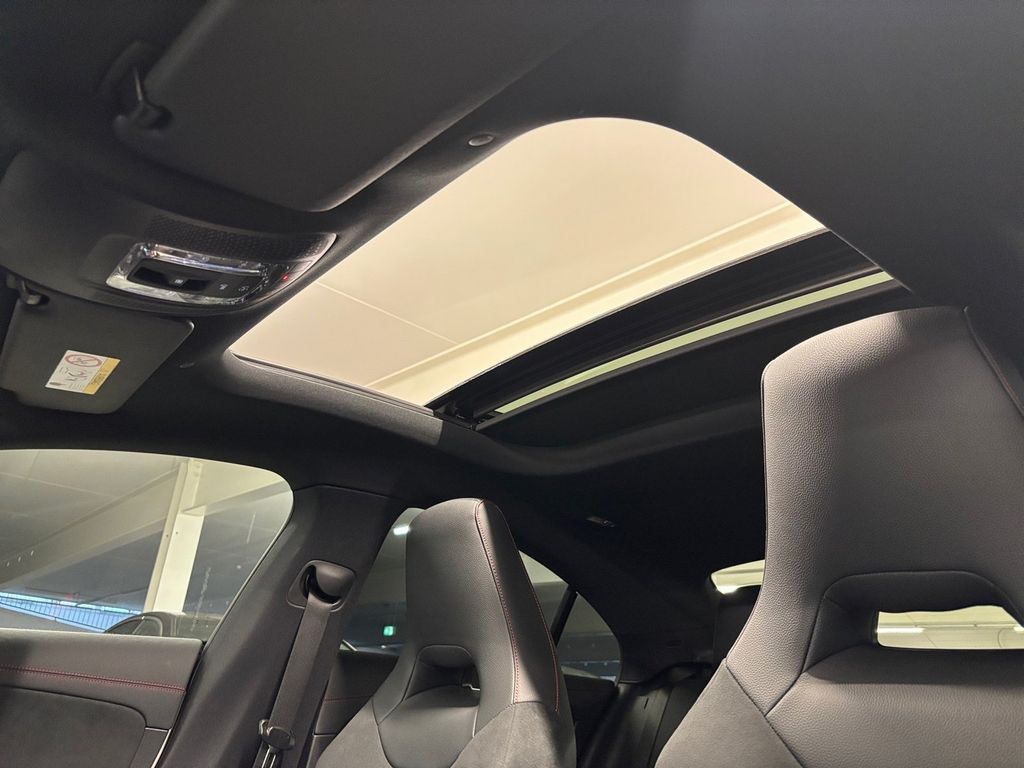 Mercedes-Benz CLA 200 2025