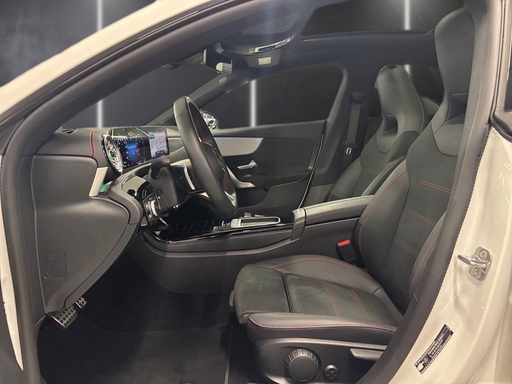 Mercedes-Benz CLA 200 2025